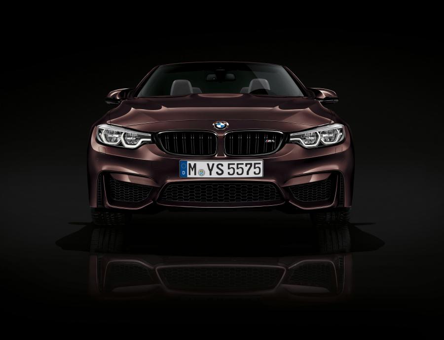  BMW M4 Convertible 2017 года  (WW) (фото 3 из 6)